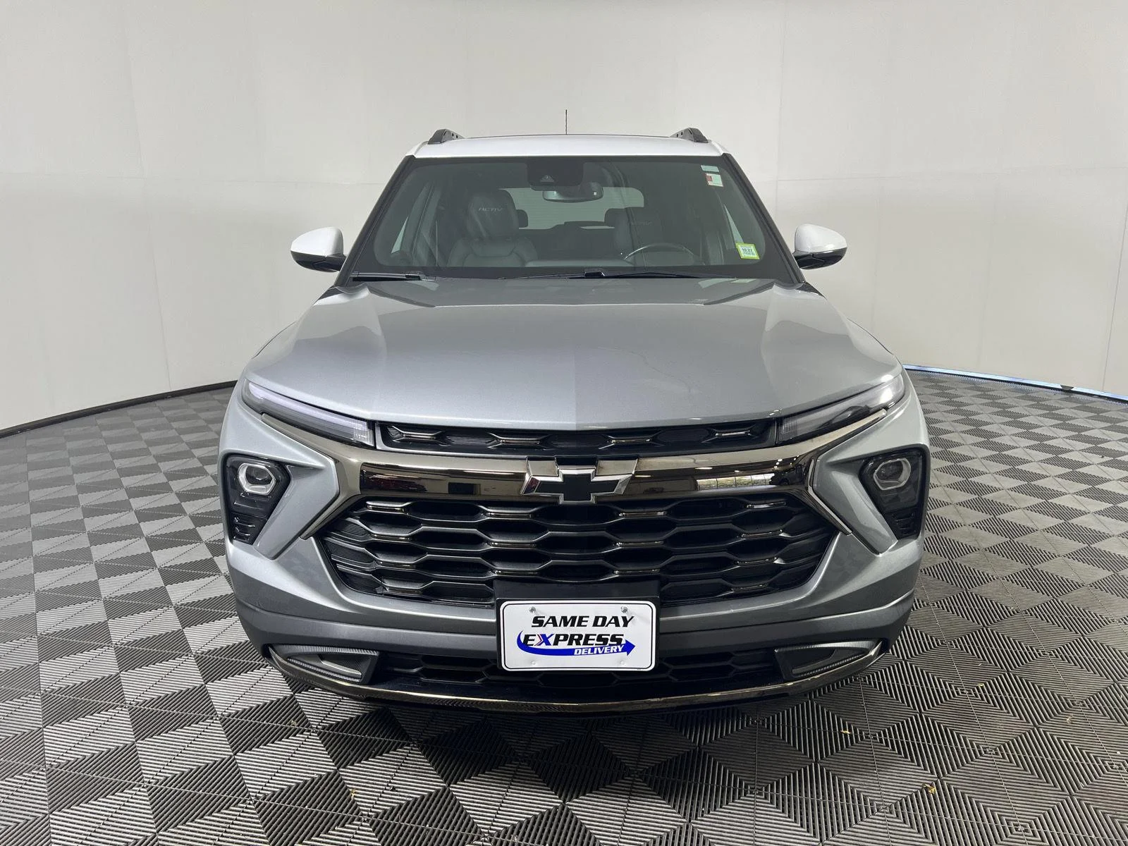 Used 2024 Sterling Gray Metallic Chevrolet ACTIV image 30