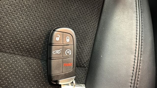 Used 2018 Bright White Clearcoat Jeep Altitude image 21