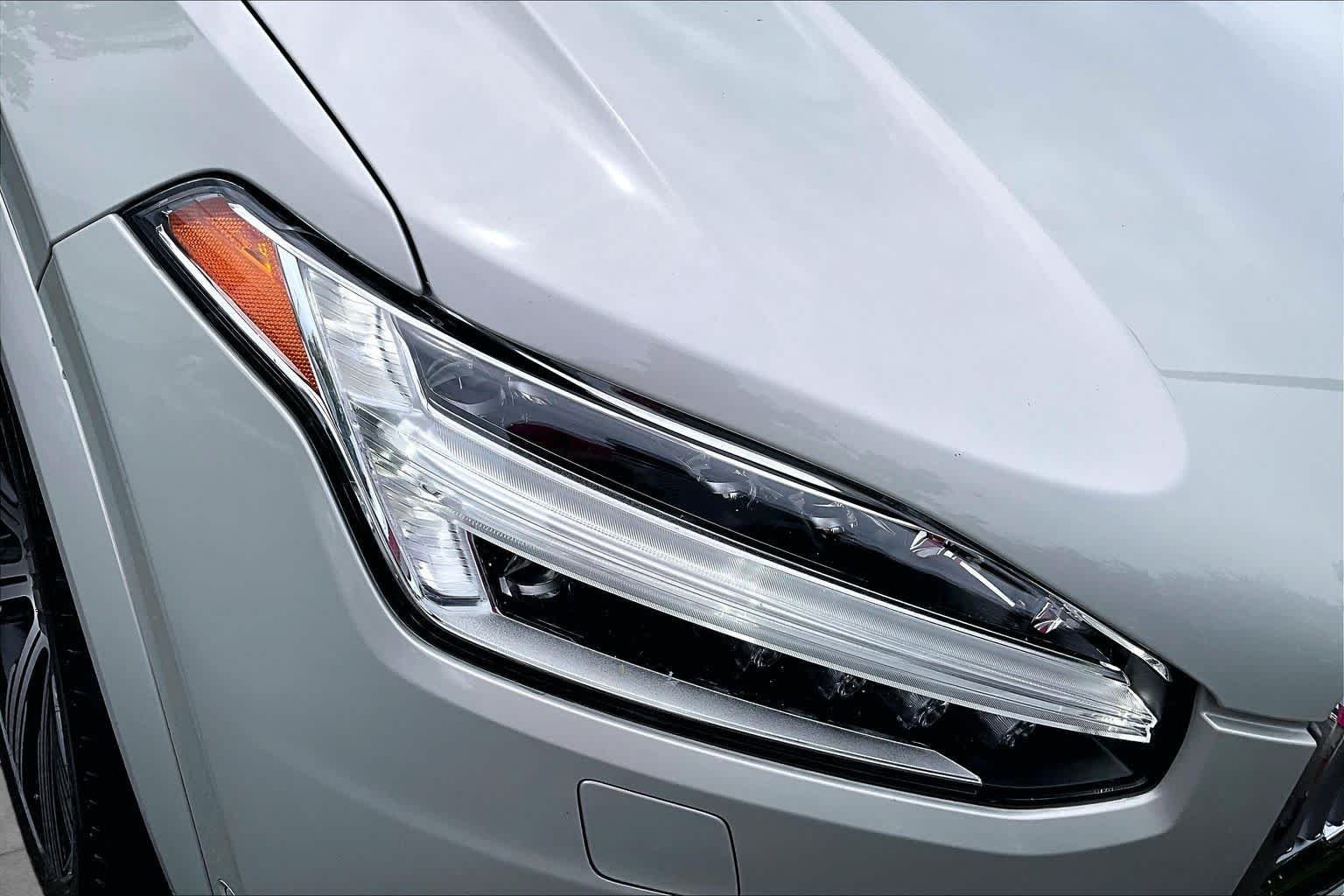 Used 2022 Birch Light Metallic Volvo Inscription image 27