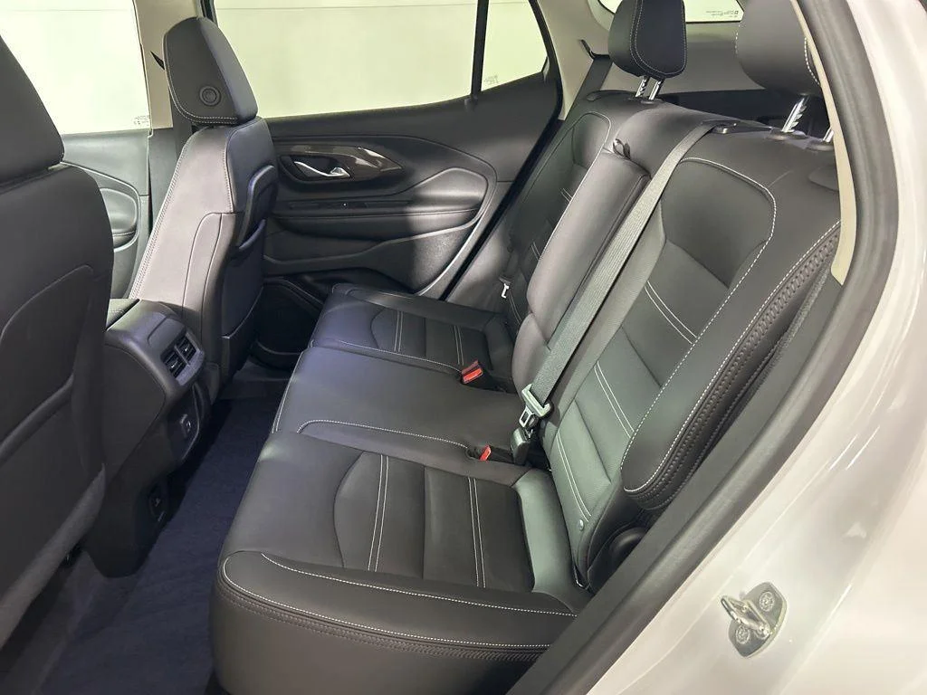 Used 2023 Summit White GMC Denali image 21