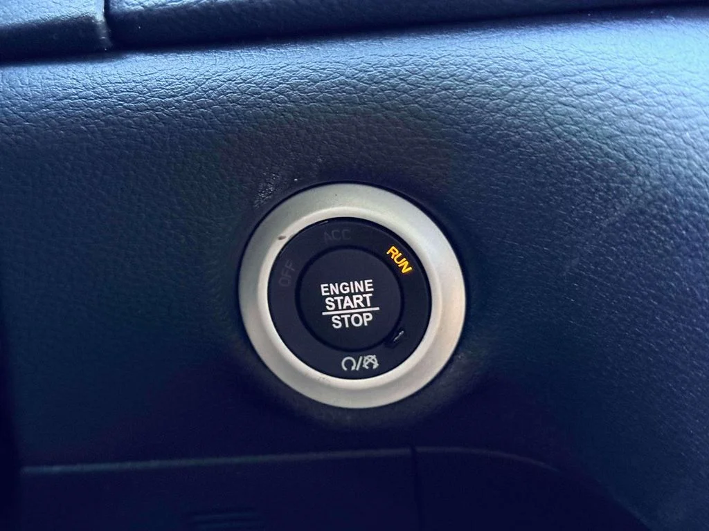 2026 Chrysler Pacifica Select - Photo 17