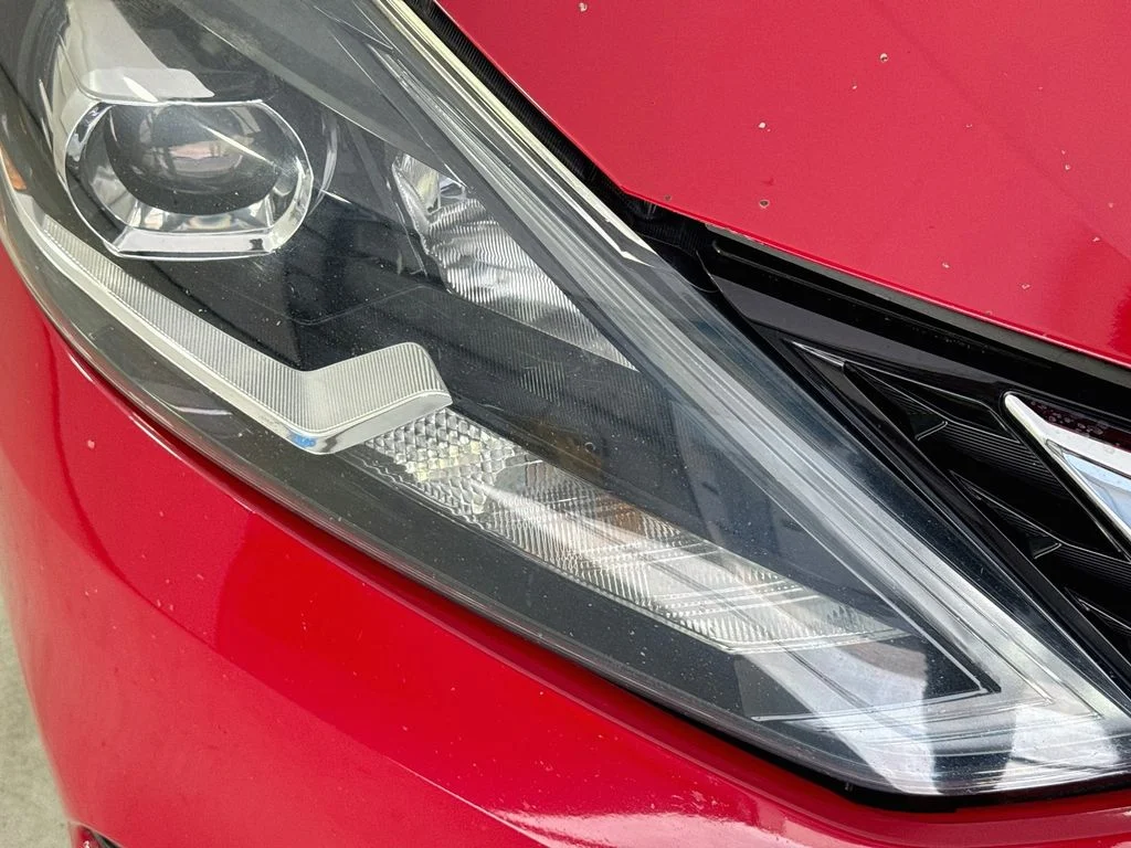 Used 2018 Red Nissan SR image 33