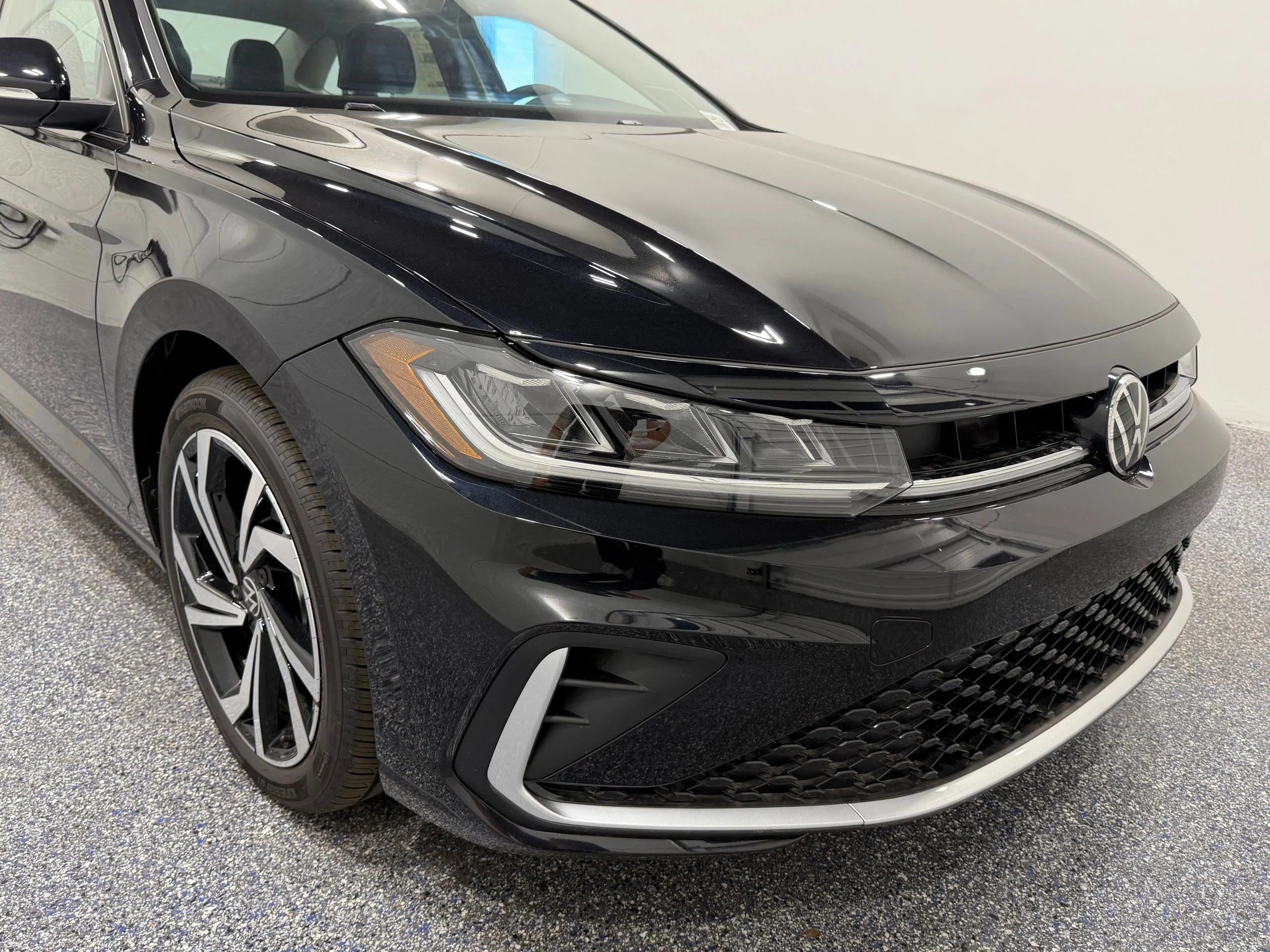 New 2026 Black Volkswagen 1.5T SEL image 19