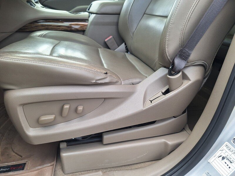 Used 2019 Silver GMC SLT image 10