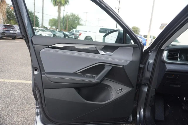 New 2026 Platinum Gray Metallic Volkswagen SE image 16
