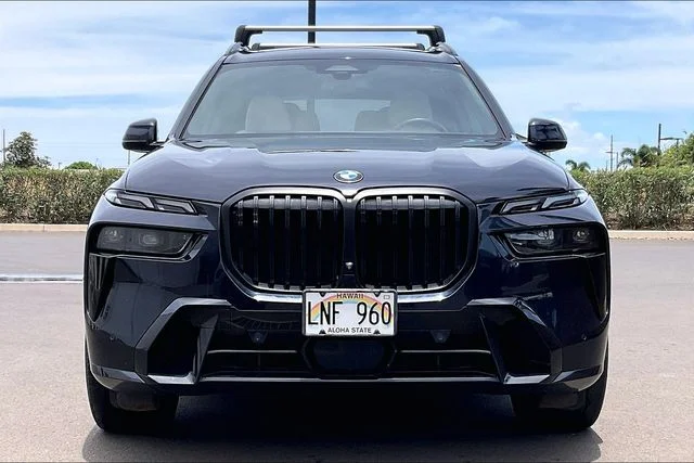 Used 2024 Black BMW xDrive40i image 3