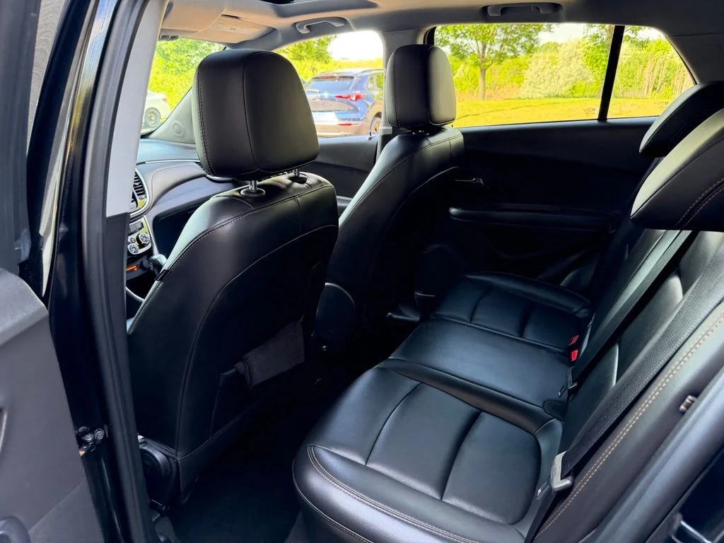 Used 2018 Black Chevrolet Premier image 23