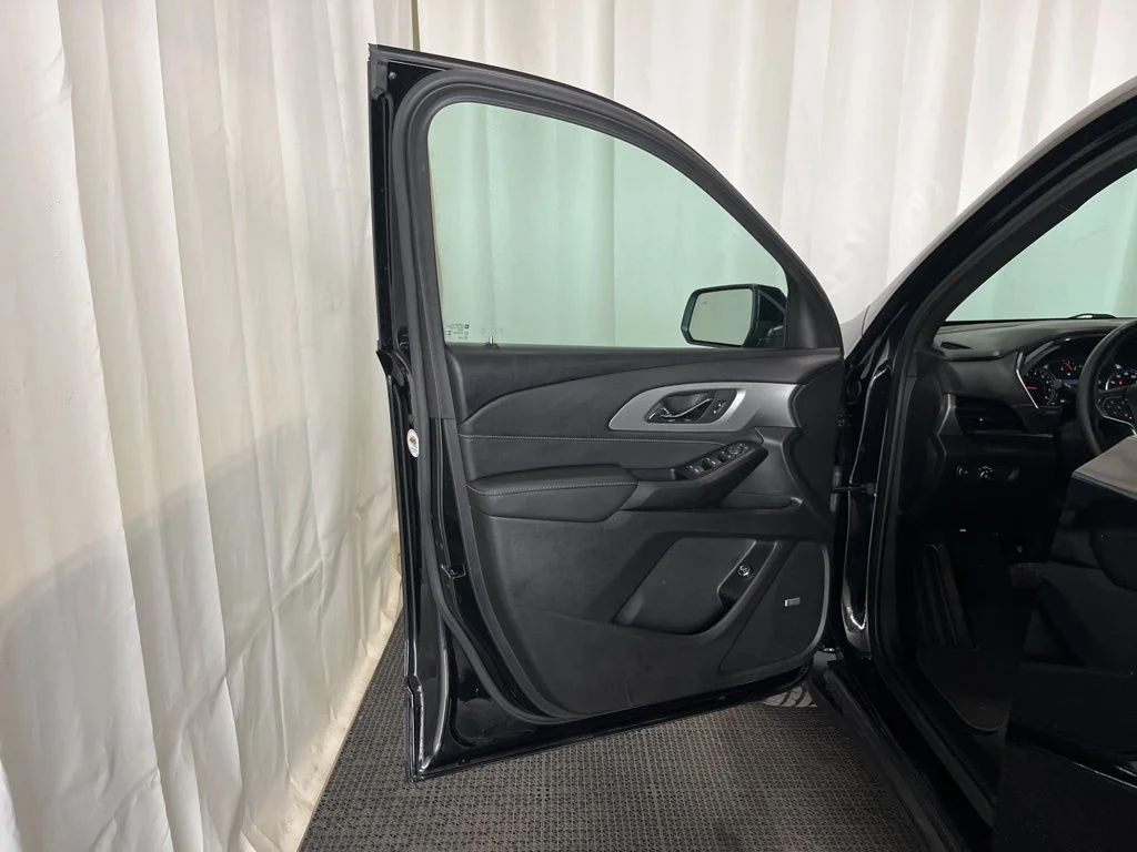 Used 2023 Black Chevrolet LT Leather image 17
