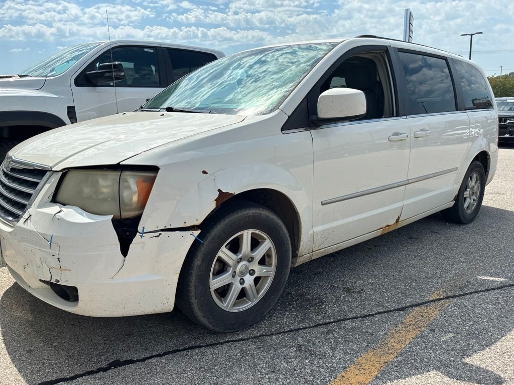 Used 2010 Chrysler Town & Country Touring with VIN 2A4RR5D1XAR176455 for sale in Cedar Rapids, IA