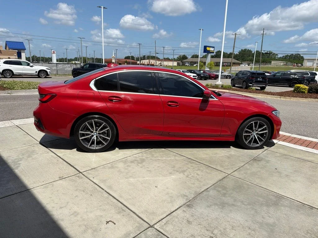 Used 2022 Red BMW 330i image 7