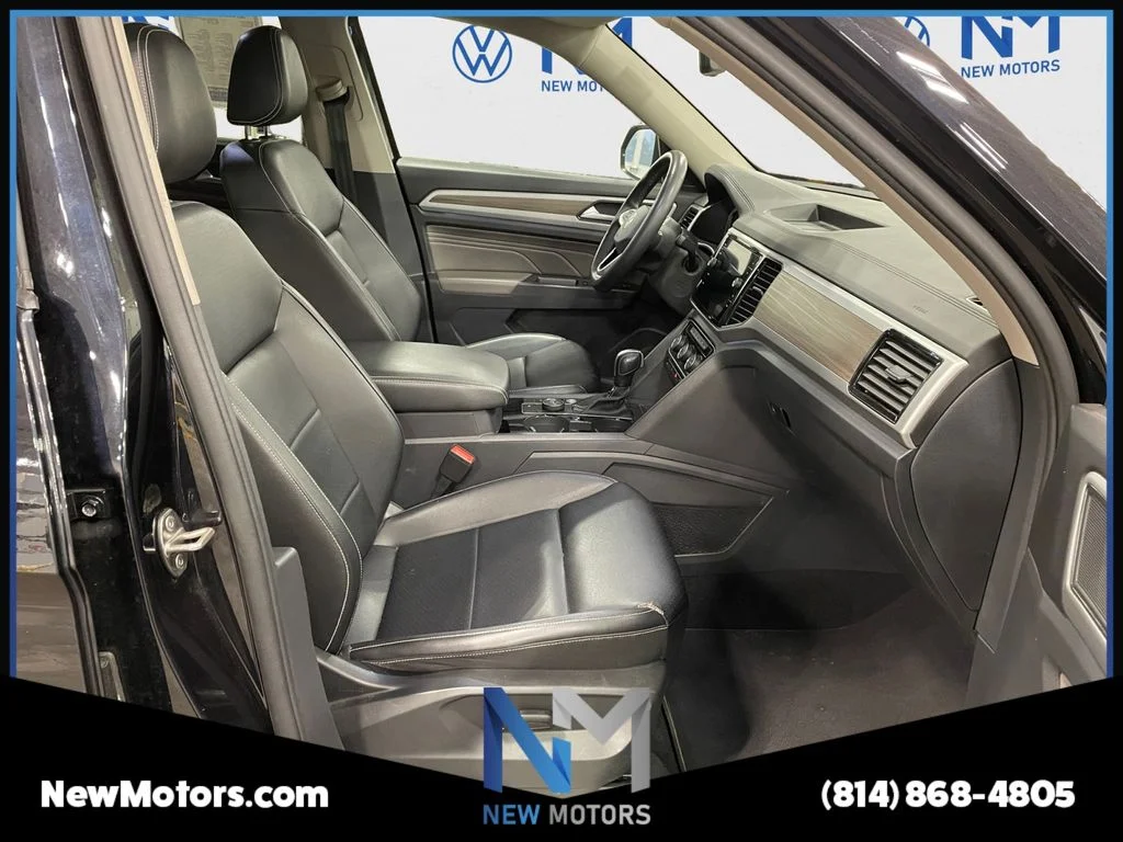 Used 2023 Deep Black Pearl Effect Volkswagen 2.0T SEL image 15