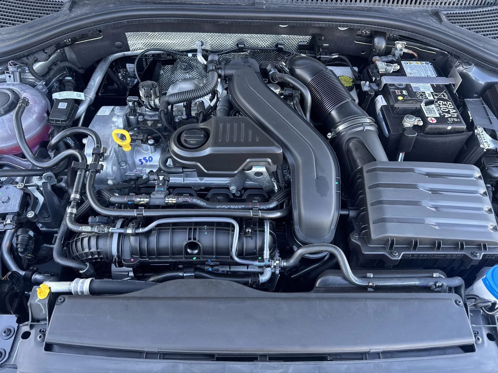 New 2027 Platinum Gray Metallic Volkswagen S image 34