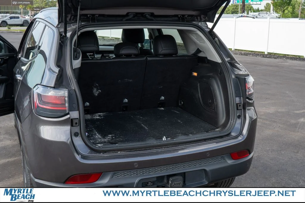 Certified Used 2022 Granite Crystal Metallic Clearcoat Jeep Trailhawk image 30
