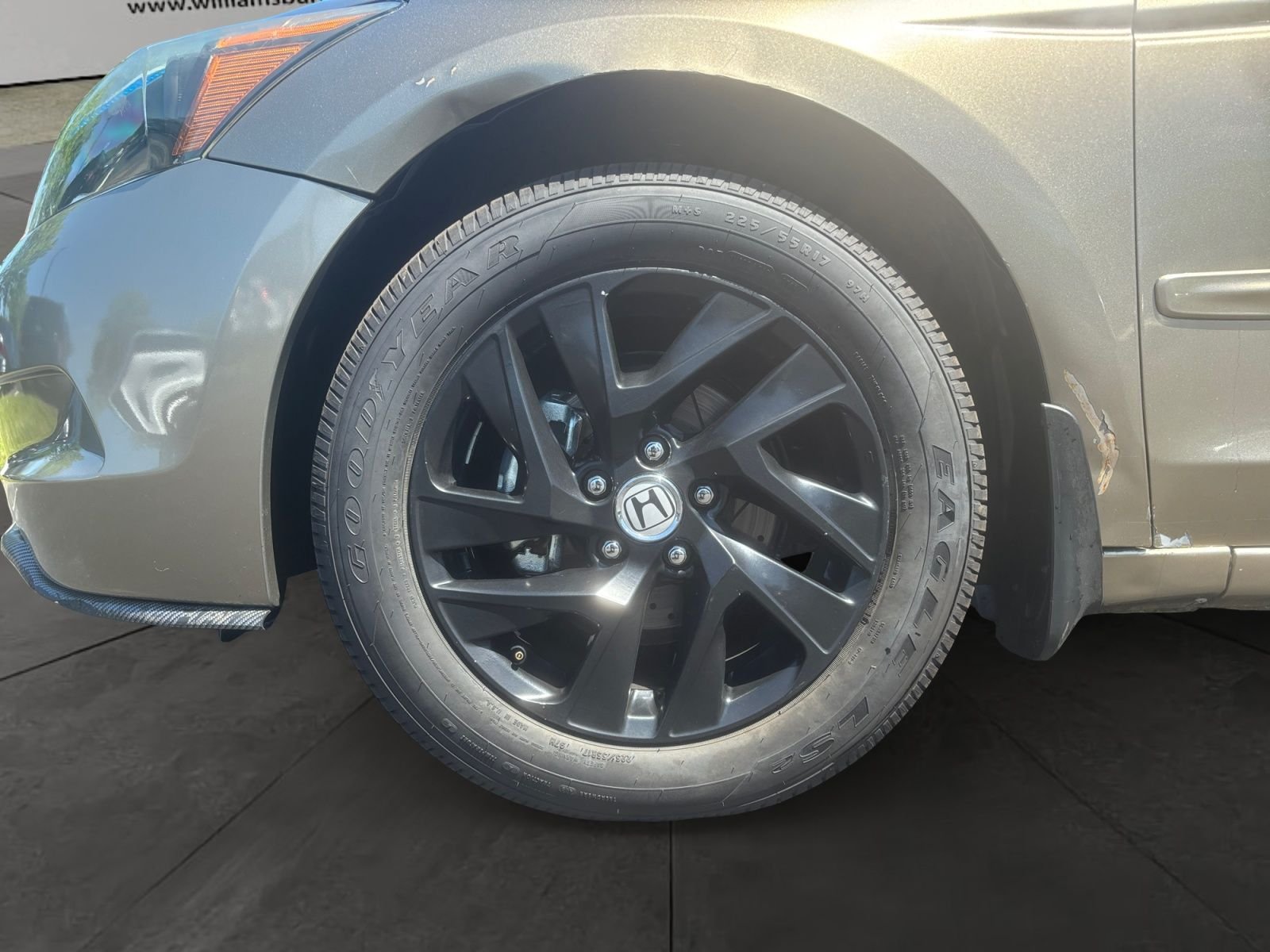 Used 2009 Gold Honda LX image 14