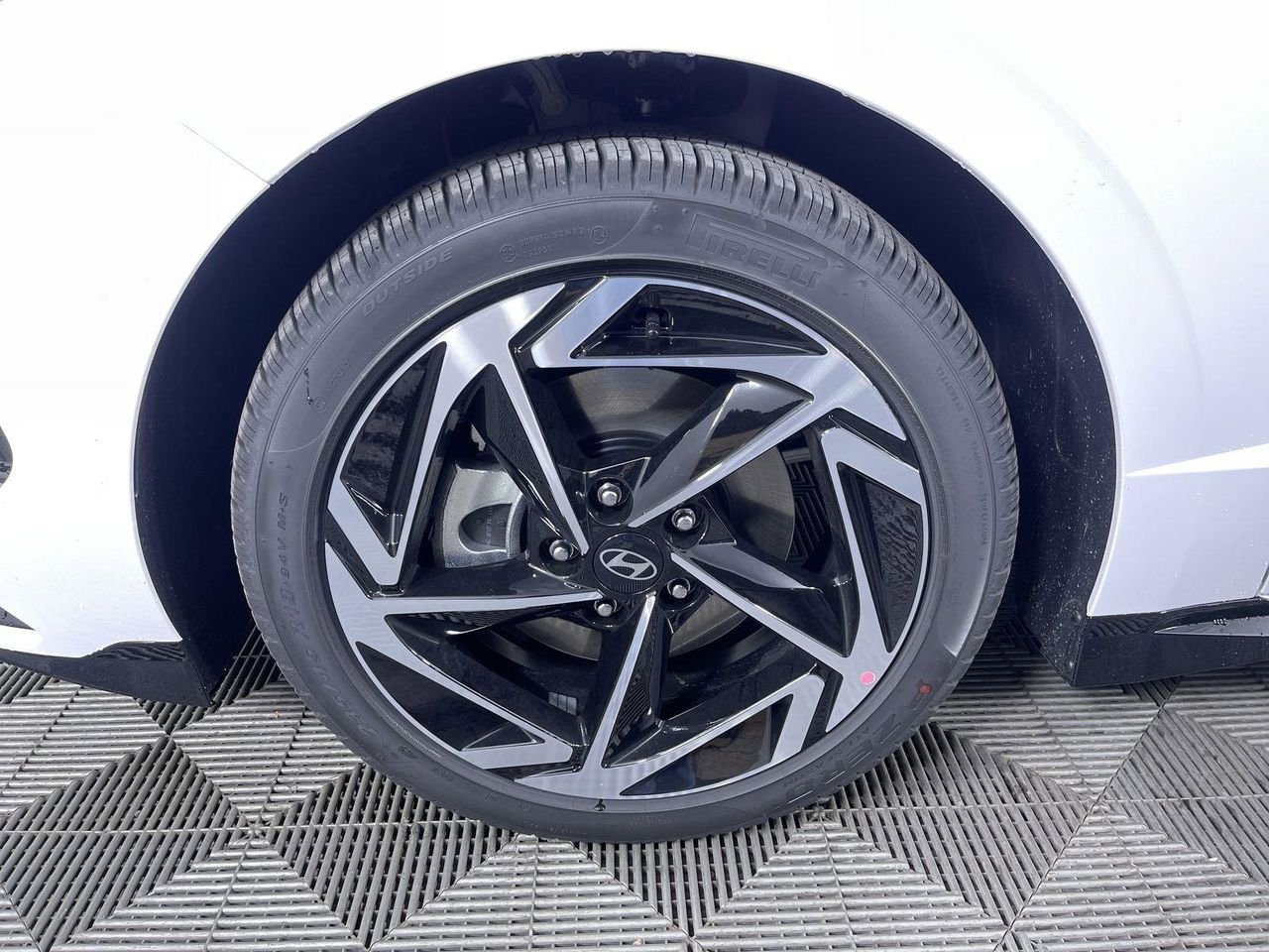 New 2026 Serenity White Hyundai SEL Sport image 9
