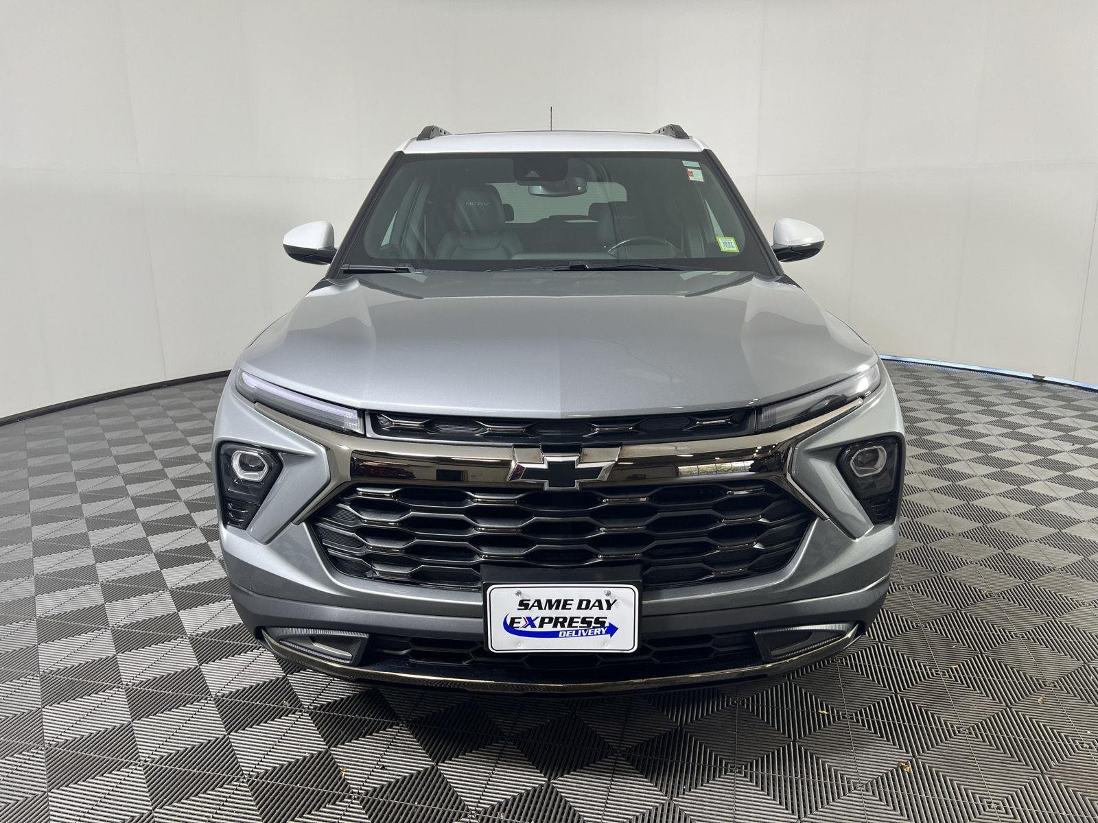 Used 2024 Sterling Gray Metallic Chevrolet ACTIV image 30
