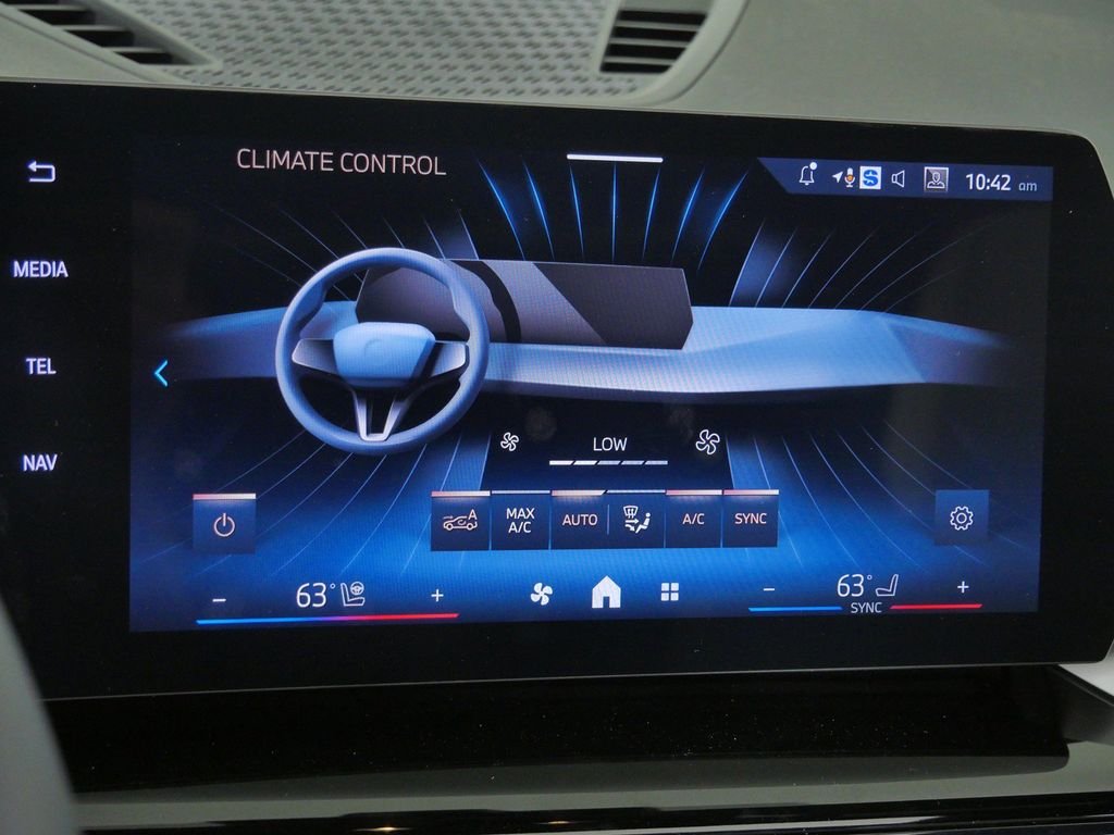 New 2026 Alpine White BMW xDrive28i image 42