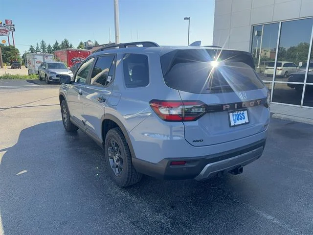 New 2026 Sonic Gray Pearl Honda TrailSport image 7