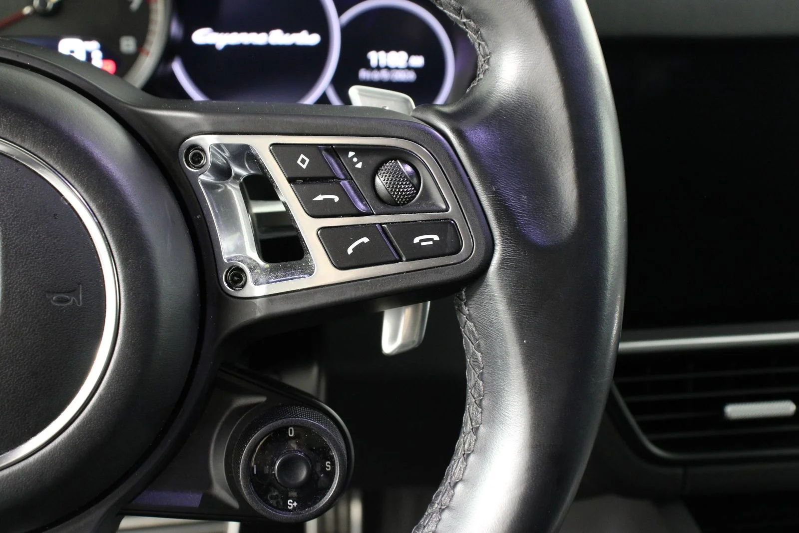 Used 2022 Chalk Porsche Turbo image 15