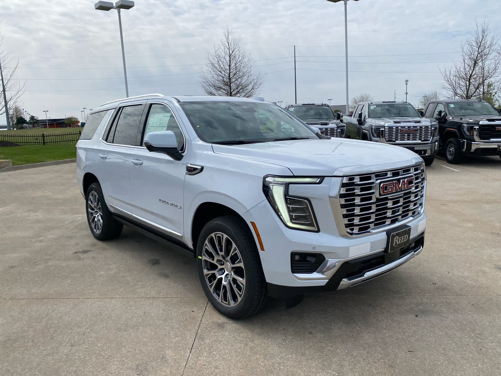 2026 GMC Yukon Denali - Photo 4