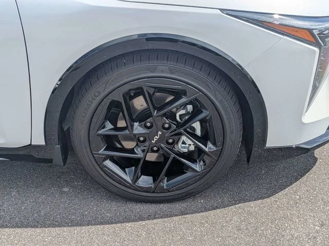 New 2026 Snow White Pearl Kia GT-Line Turbo image 11