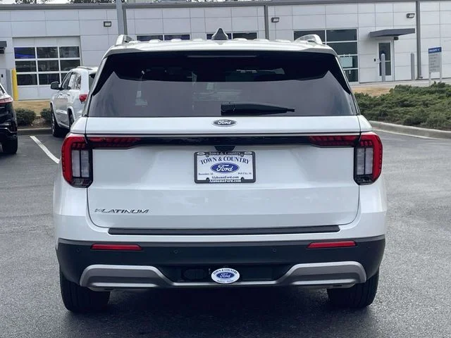 2026 Ford Explorer Platinum - Photo 13