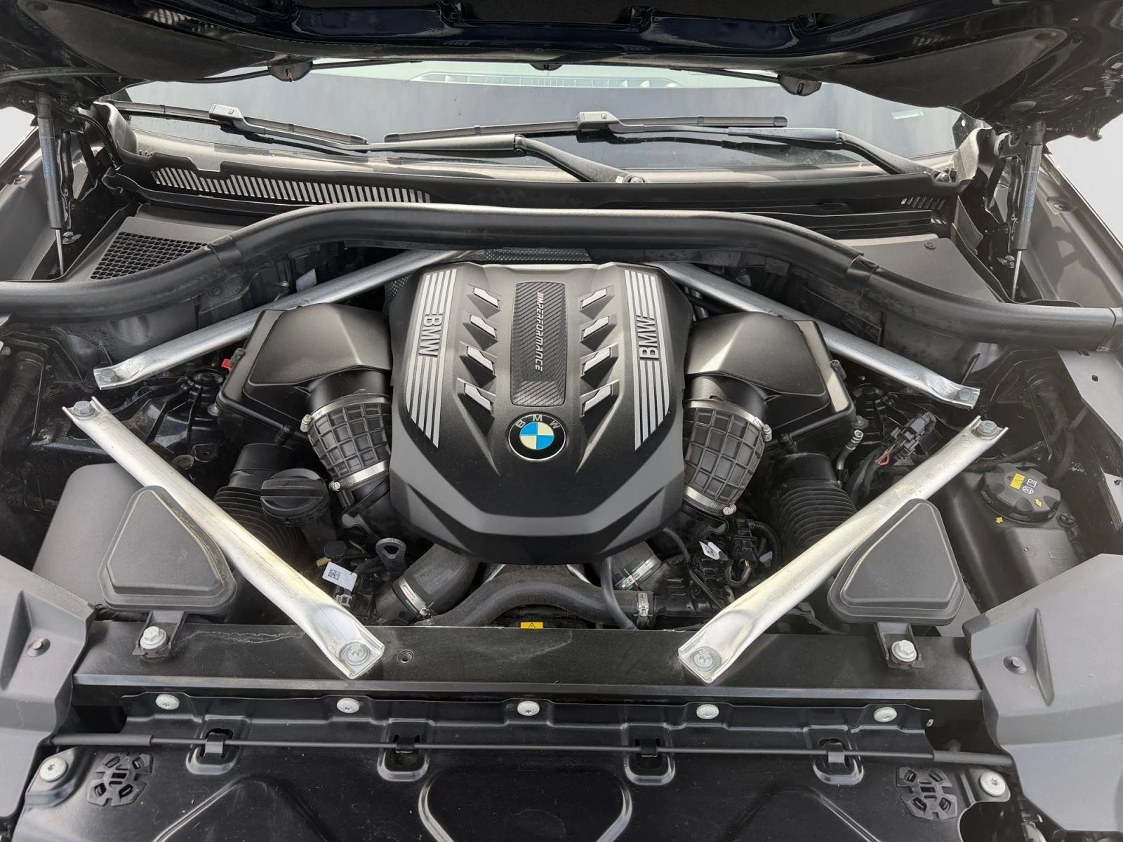 Used 2022 Carbon Black Metallic BMW M50i image 21