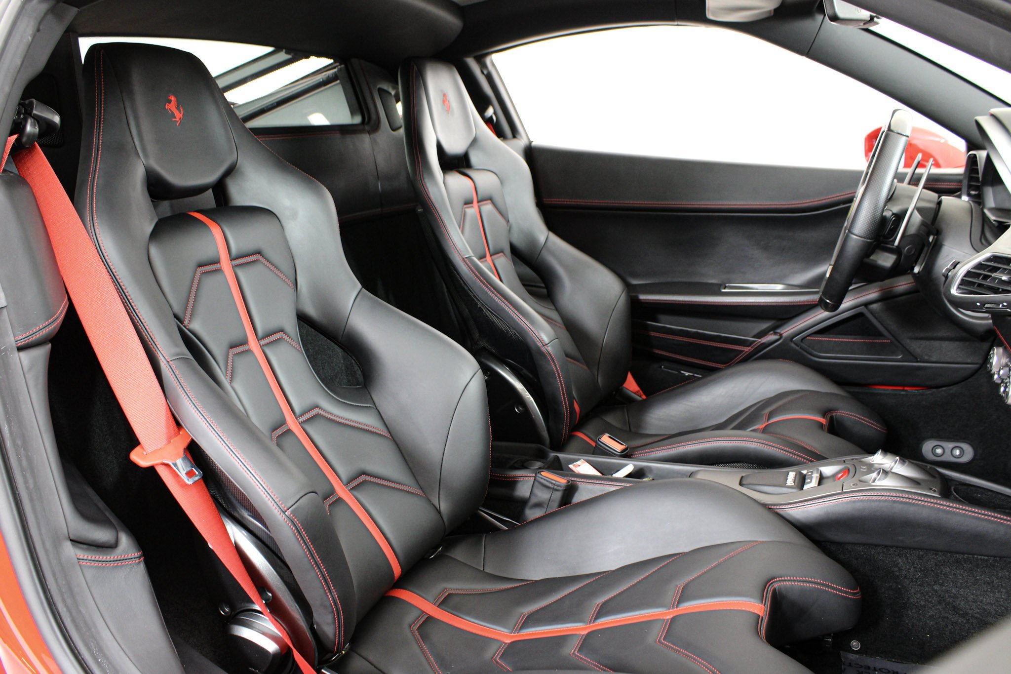 Used 2015 Red Ferrari  image 20