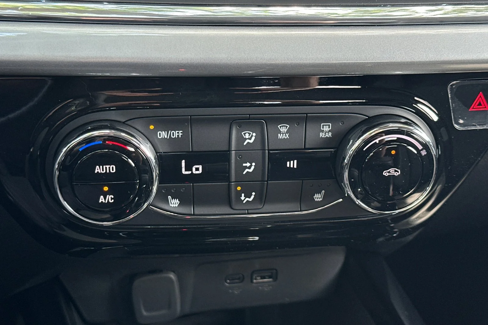 2026 Chevrolet Trax LT - Photo 19