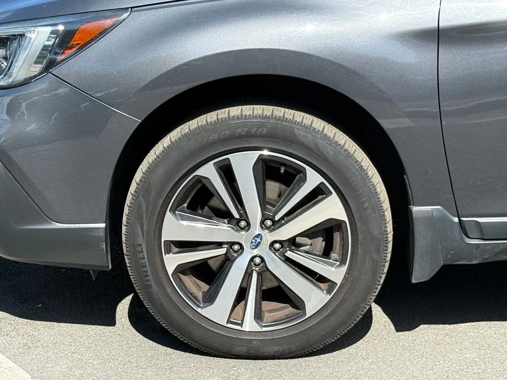 Used 2018 Magnetite Gray Metallic Subaru 2.5i image 9