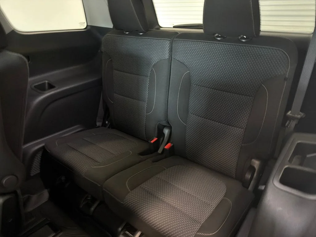 Used 2023 Silver GMC SLE image 16