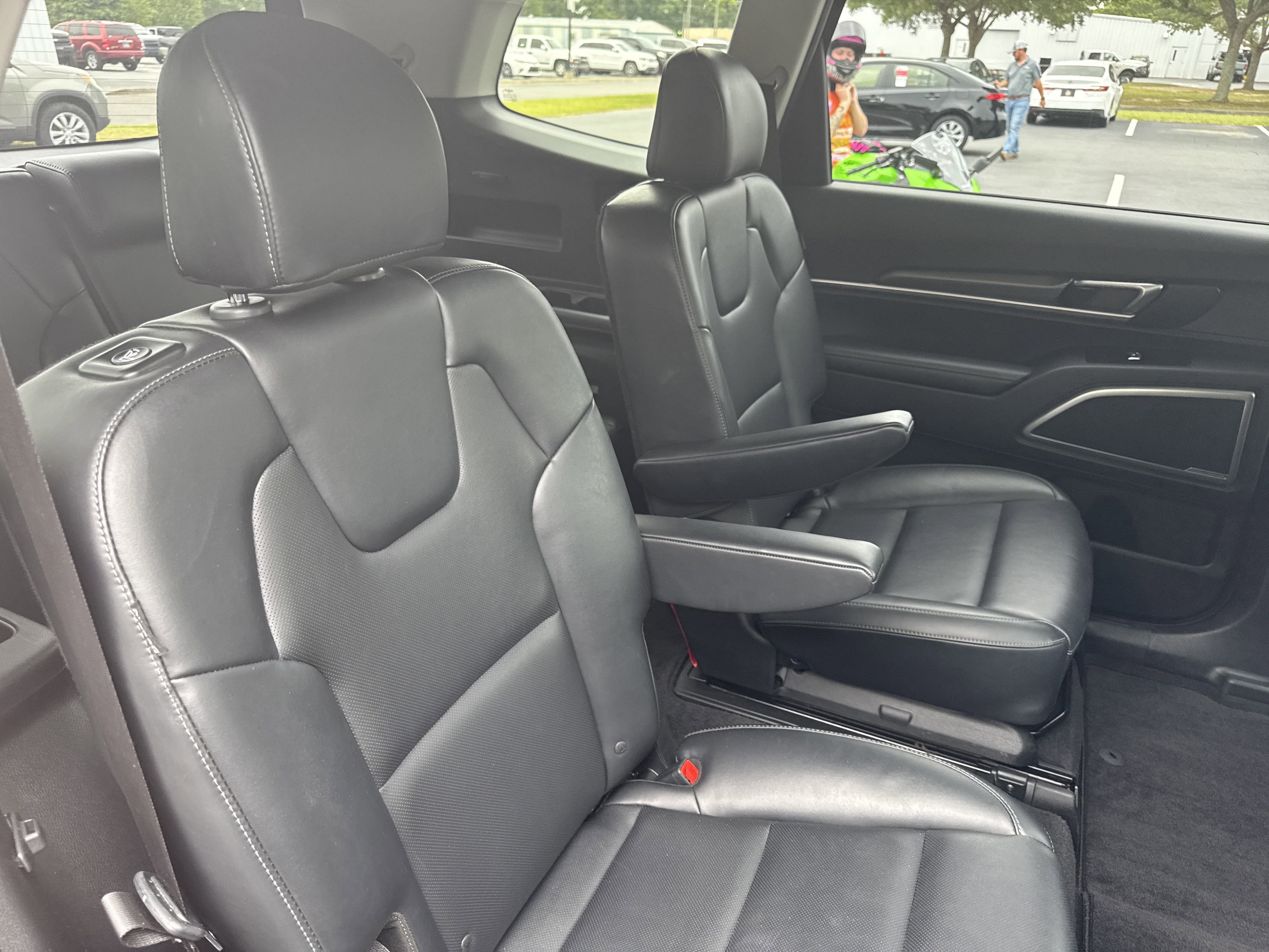Used 2025 Ebony Black Kia S image 35