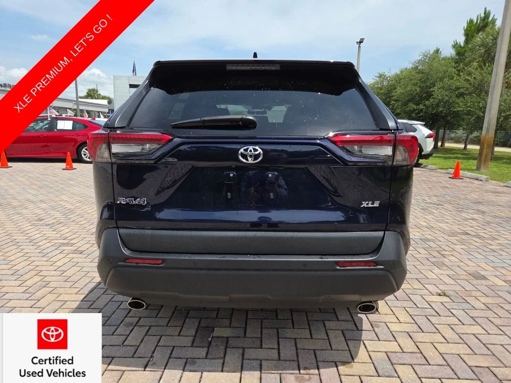 Certified Used 2023  Toyota XLE Premium image 10
