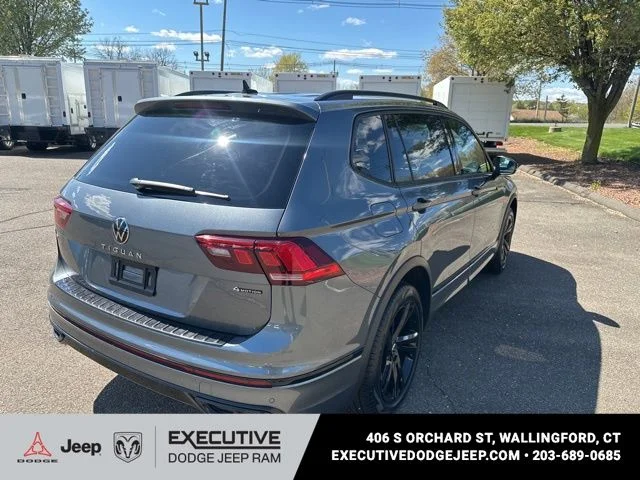 Used 2023 Gray Volkswagen 2.0T SE R-Line Black image 3