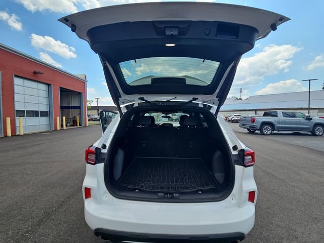 Used 2023 White Ford ST-Line Select image 28