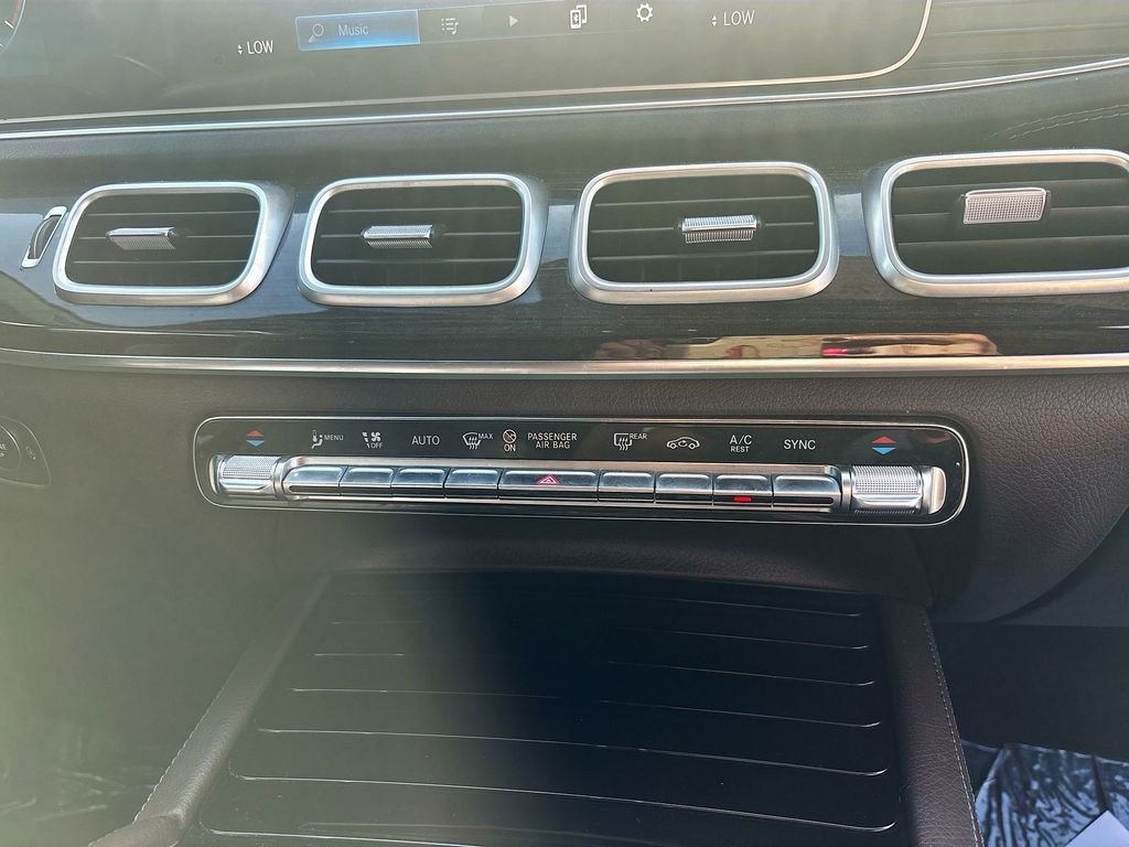 Used 2022 Black Mercedes-Benz GLS 450 image 29