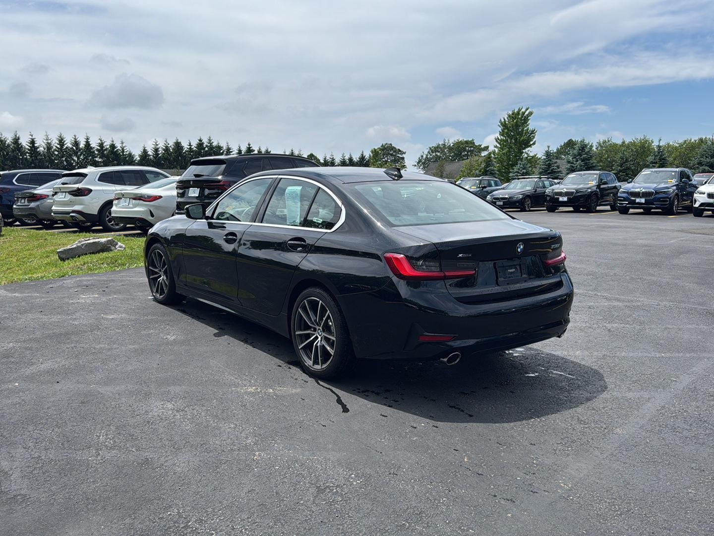 Used 2020 Jet Black BMW 330i xDrive image 5