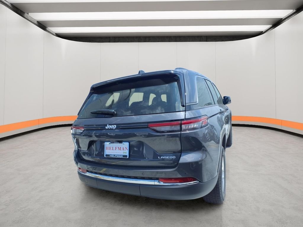 New 2026 Baltic Gray Metallic Clearcoat Jeep Laredo X image 6