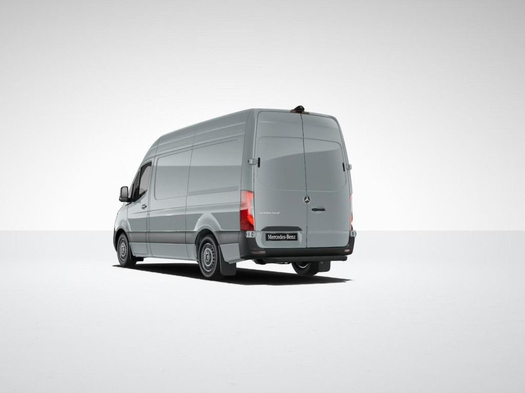 New 2025  Mercedes-Benz Cargo 144 WB image 28