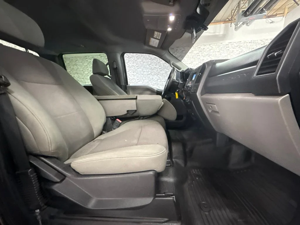 Used 2020 Stone Gray Metallic Ford XL image 11