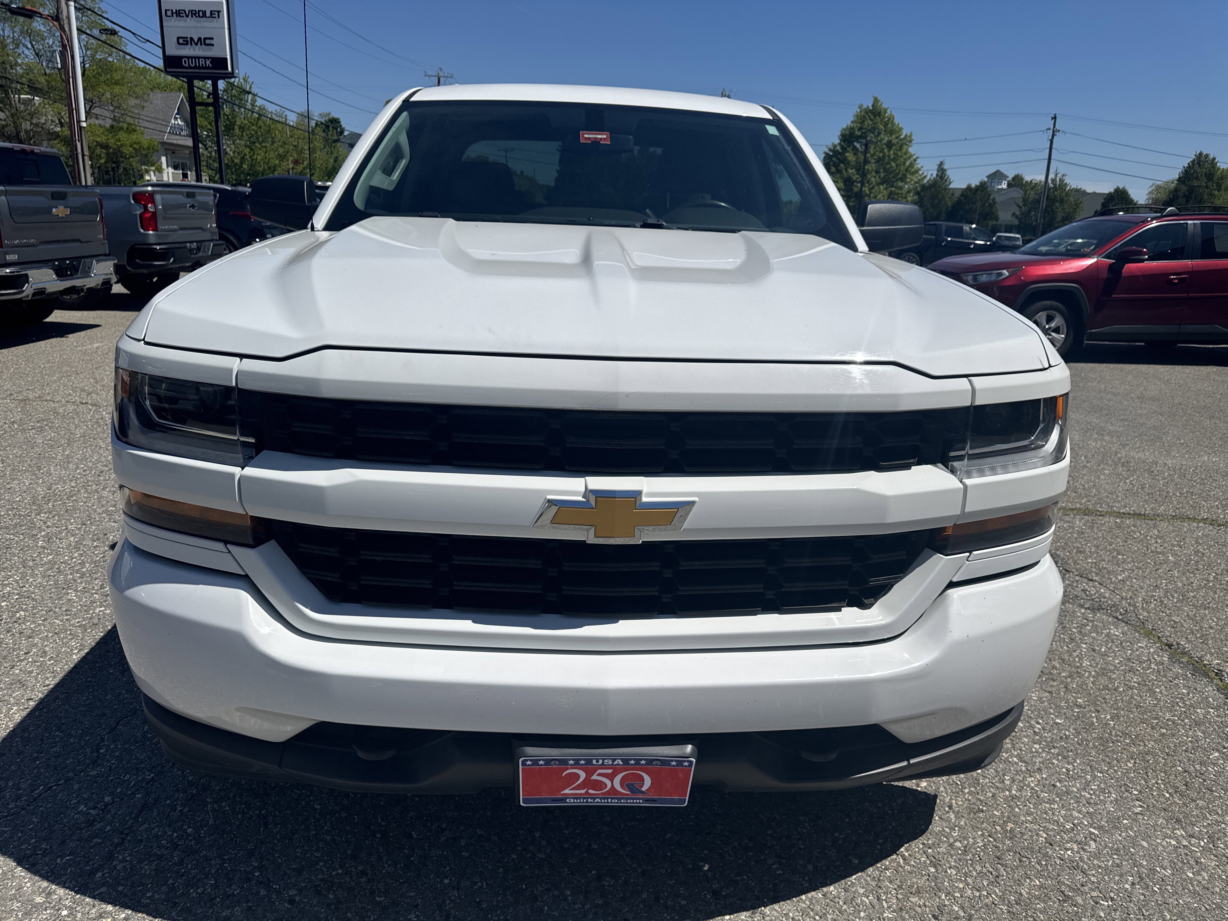 Used 2018 Summit White Chevrolet Custom image 2