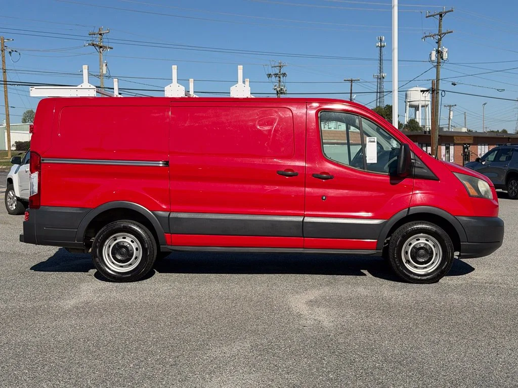 Used 2015 Red Ford Base image 35