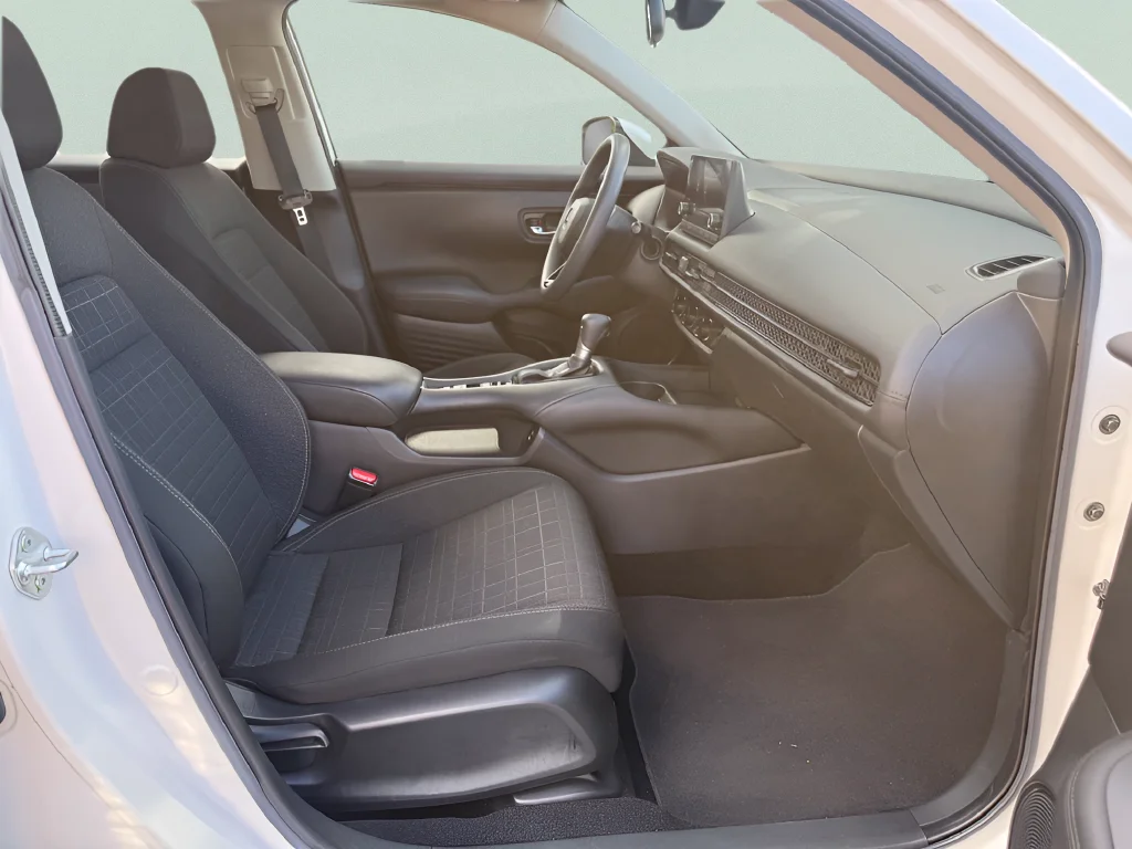Used 2024 Platinum White Pearl Honda LX image 13