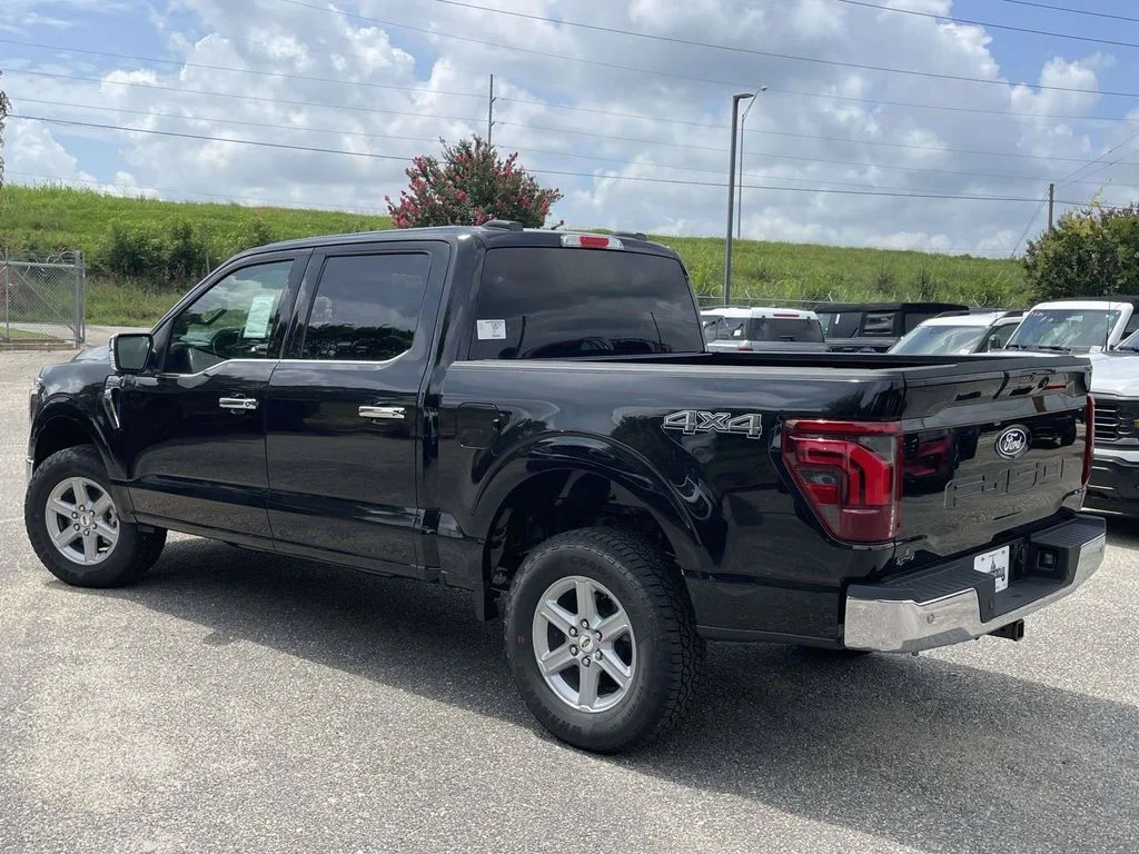 New 2026 Black Ford Lariat image 5