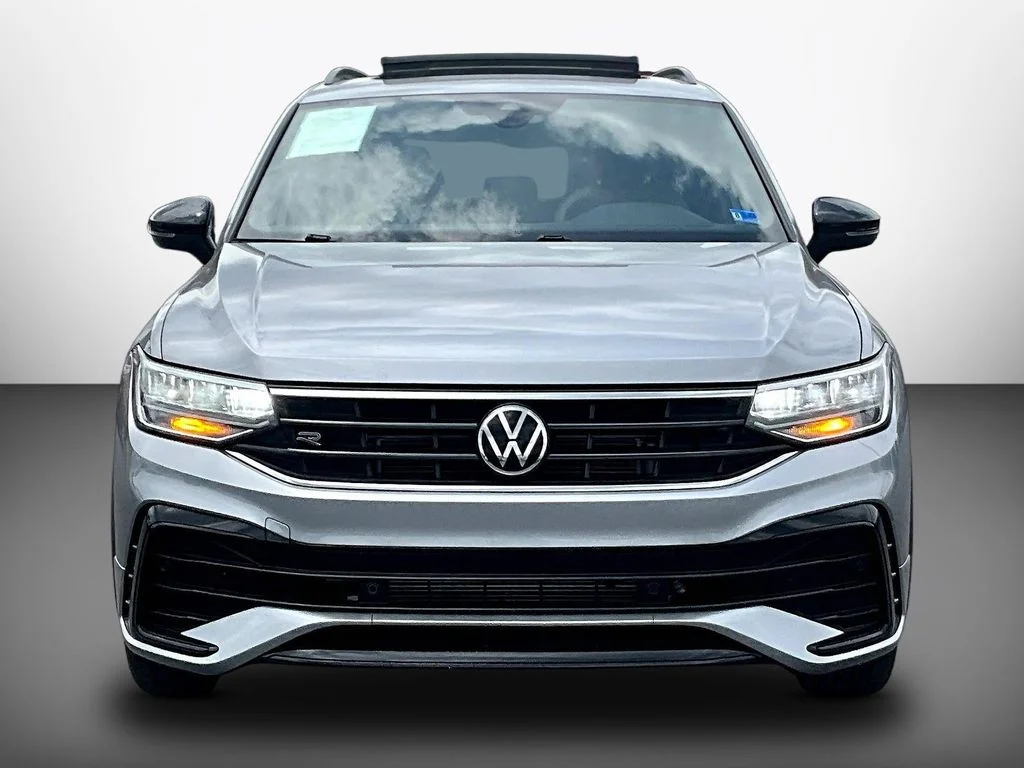 Used 2023  Volkswagen 2.0T SE R-Line Black image 2