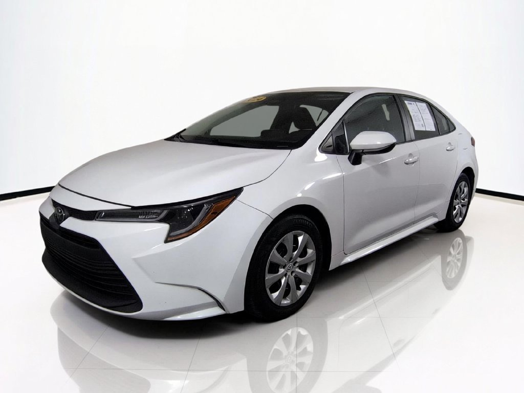 2024 Toyota Corolla LE - Photo 11