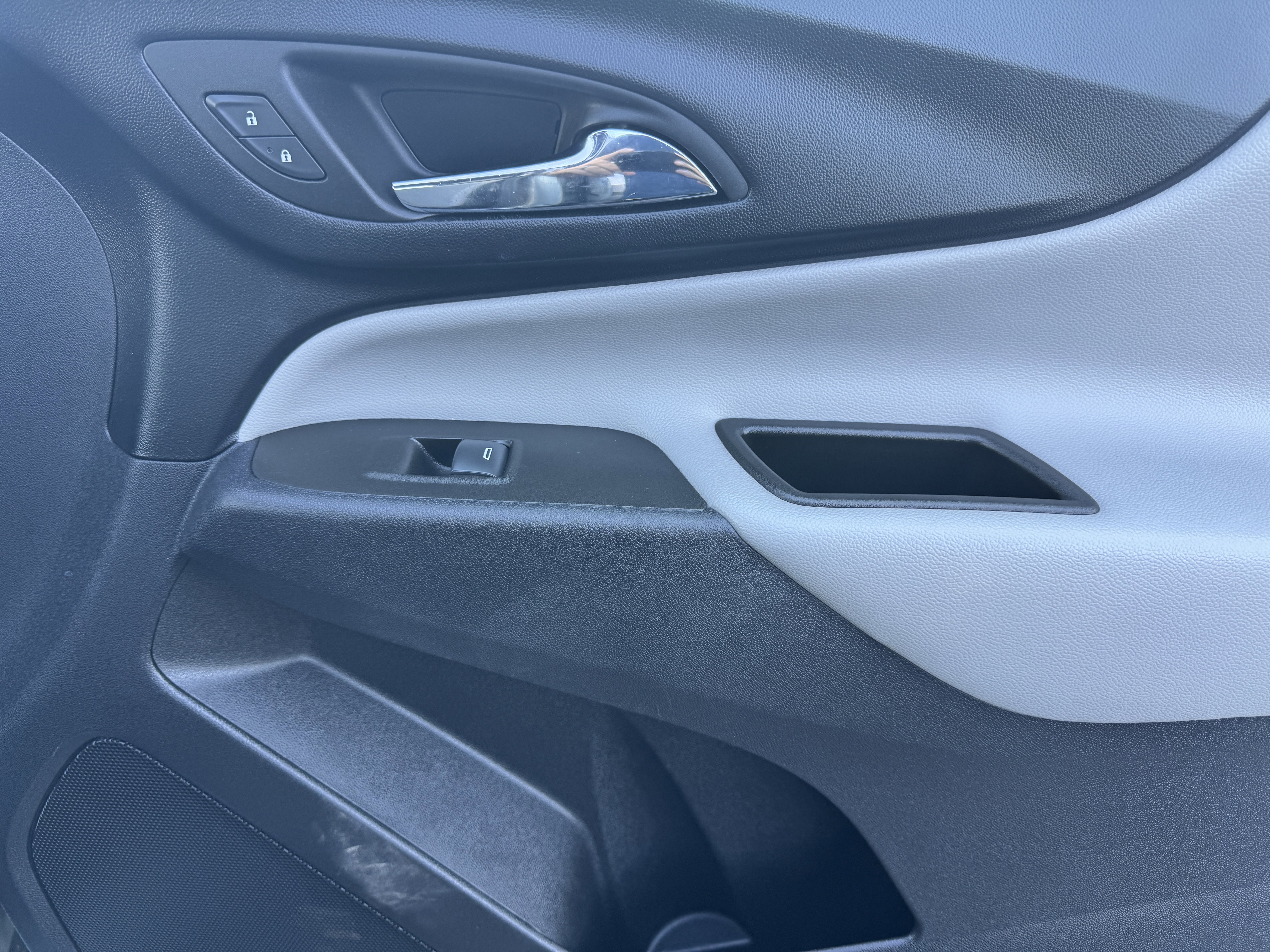 Used 2023 Sterling Gray Metallic Chevrolet LT image 24