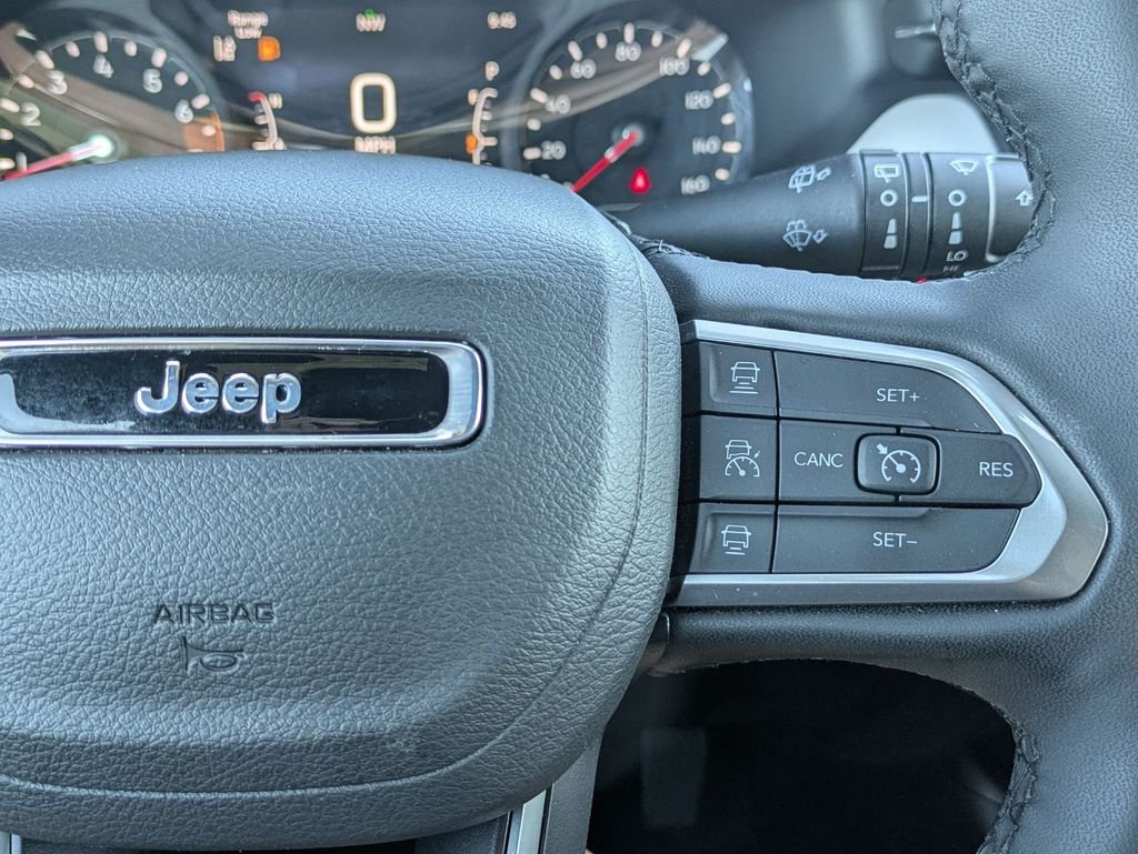 Used 2025 Silver Jeep Limited image 14
