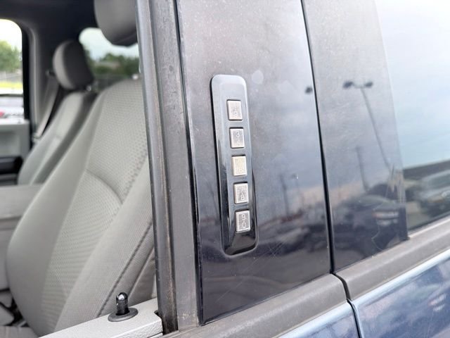 Used 2015 Blue Ford XLT image 10