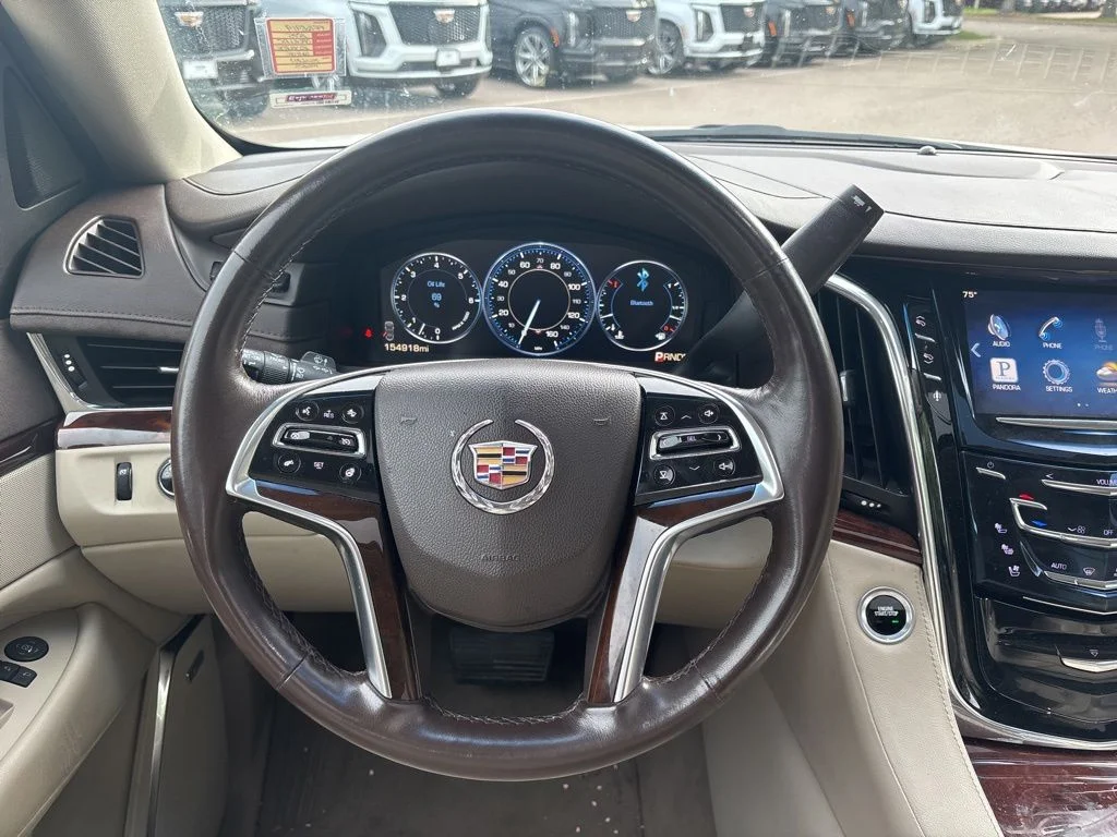 Used 2015 White Cadillac Luxury image 12
